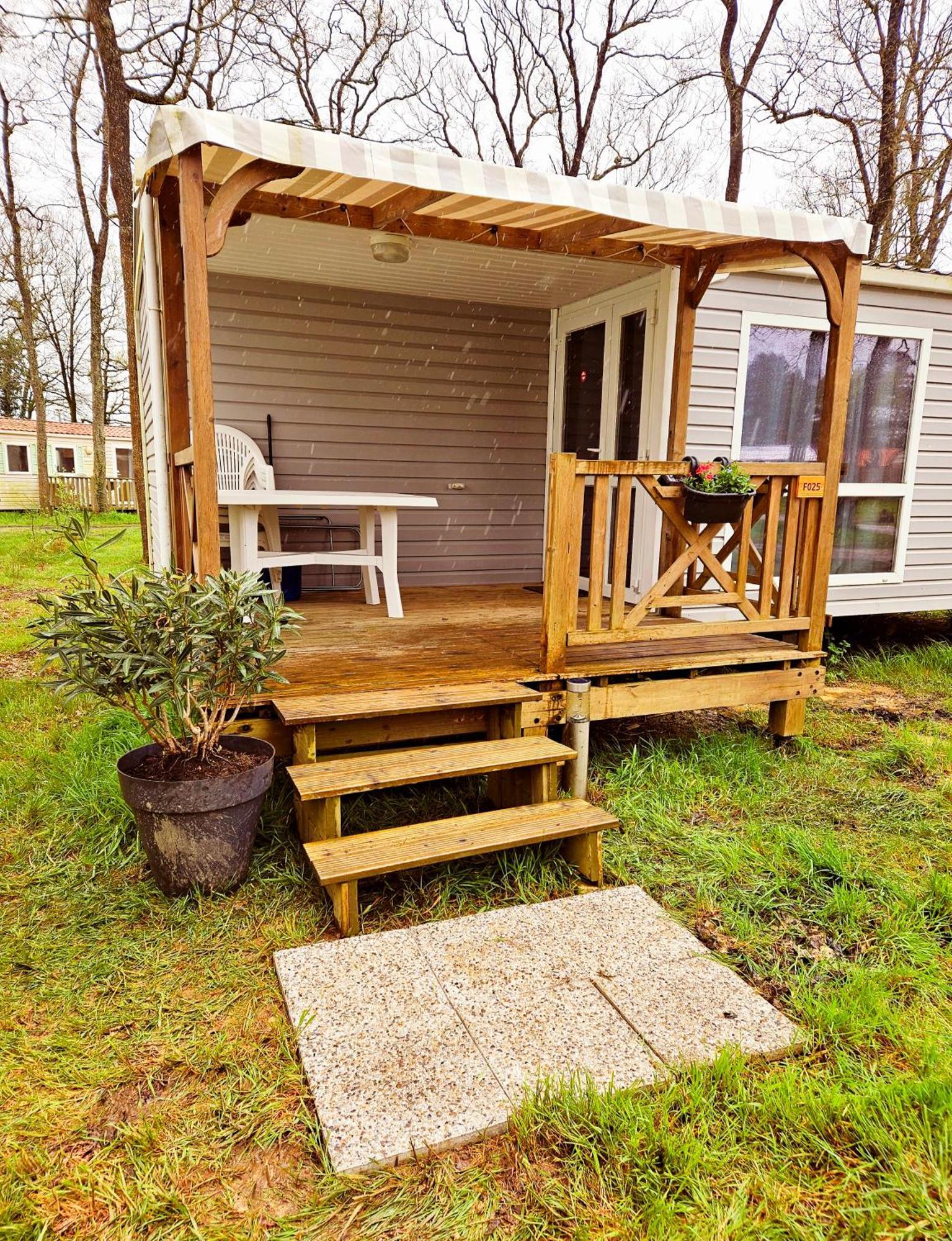 Bungalow Cosy Equipe La Boissiere-de-Montaigu Eksteriør bilde